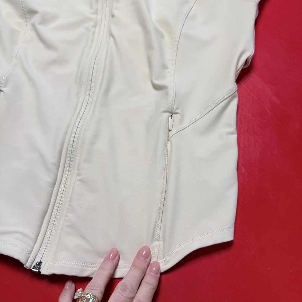OLD NAVY OFF WHITE BUTTER ACTIVE POWER SOFT JACKET TOP - Picture 5 of 8